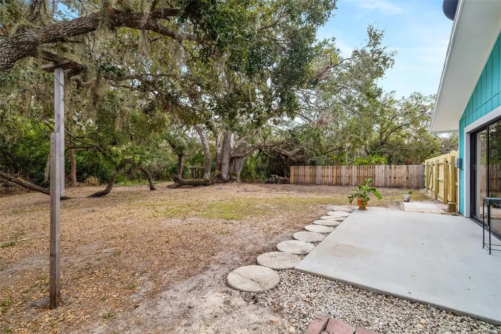 3200 Tobero Lane Sarasota FL 34235