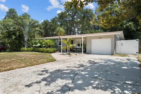 4822 W Bay Court Avenue Tampa FL 33611