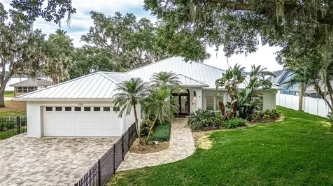 739 Swann Drive Lakeland FL 33809
