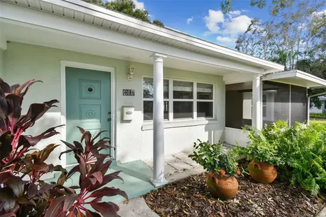 731 74th Street N St Petersburg FL 33710