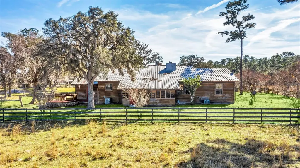 26225 Pitts Road Eustis FL 32736