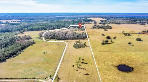 26225 Pitts Road Eustis FL 32736