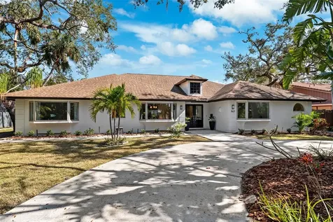 1621 Park Street N St Petersburg FL 33710
