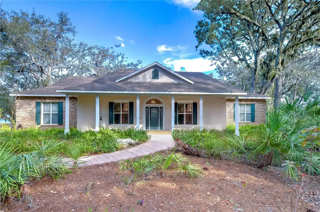 5823 Audubon Manor Boulevard Lithia FL 33547