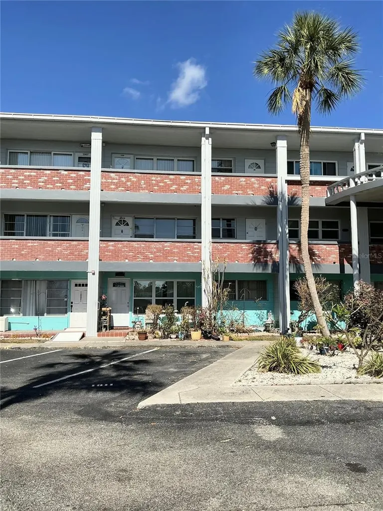 4300 58th Street N Kenneth City FL 33709