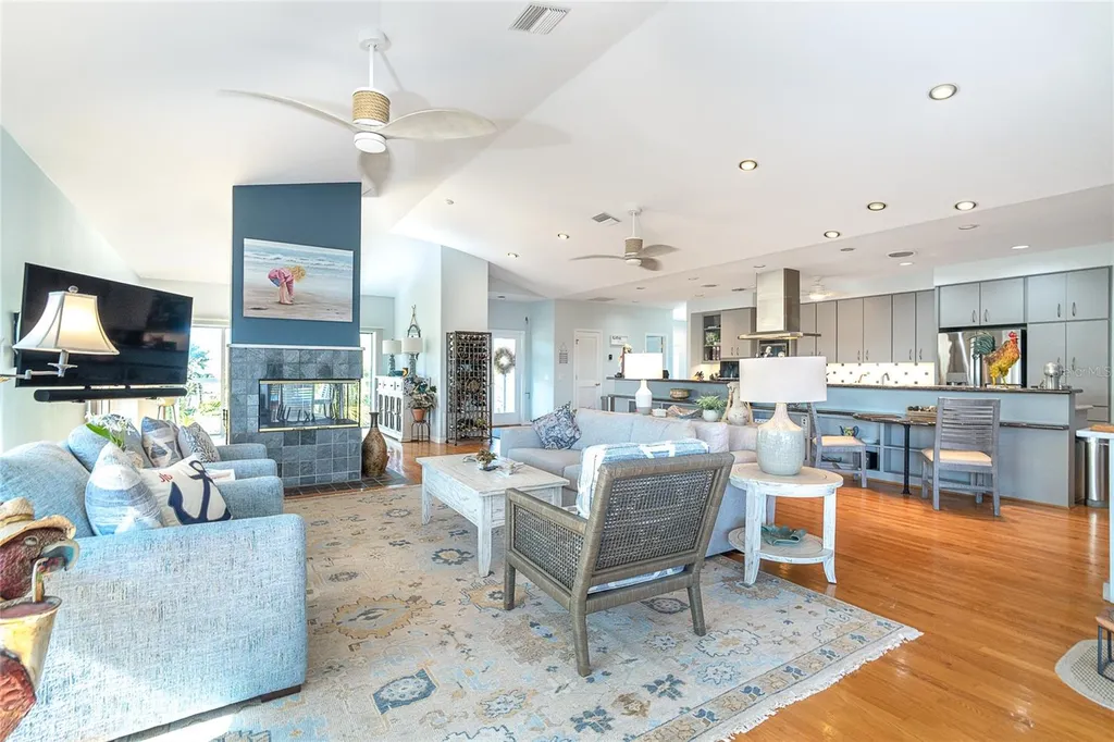5 Pointe Way Placida FL 33946