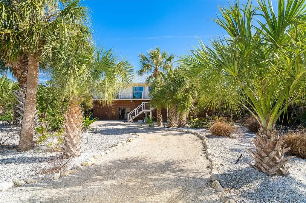 5 Pointe Way Placida FL 33946