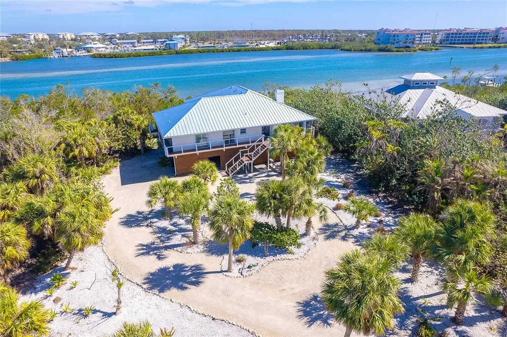 5 Pointe Way Placida FL 33946