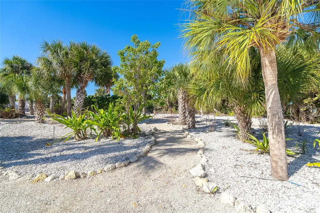 5 Pointe Way Placida FL 33946