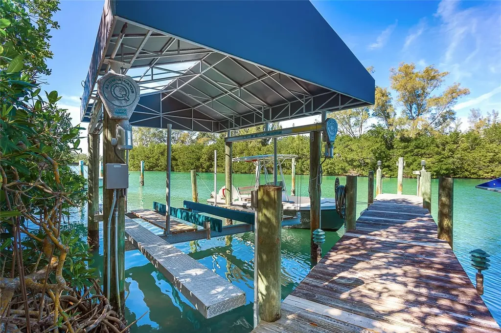 5 Pointe Way Placida FL 33946