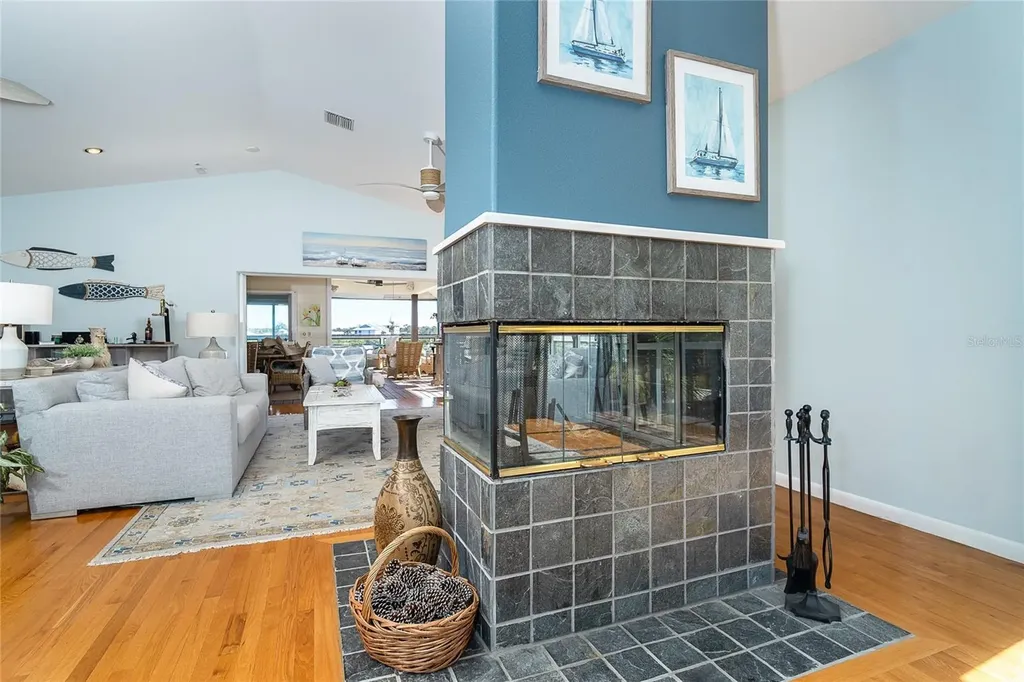 5 Pointe Way Placida FL 33946