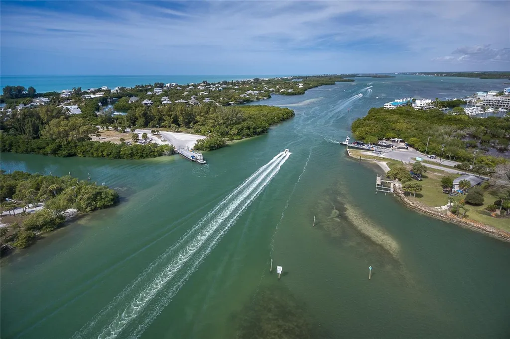 5 Pointe Way Placida FL 33946