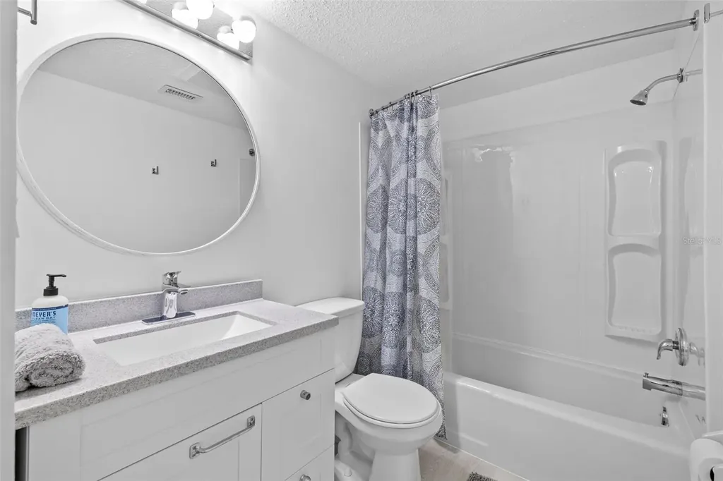 4126 Heron Way Bradenton FL 34205