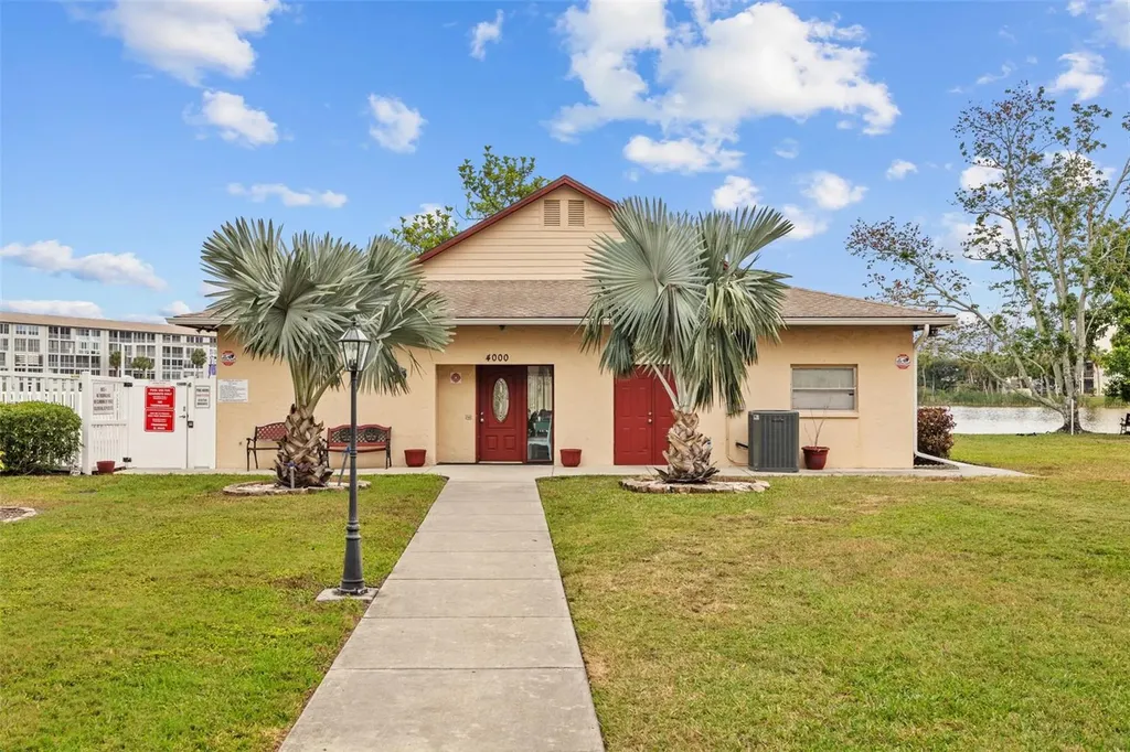 4126 Heron Way Bradenton FL 34205