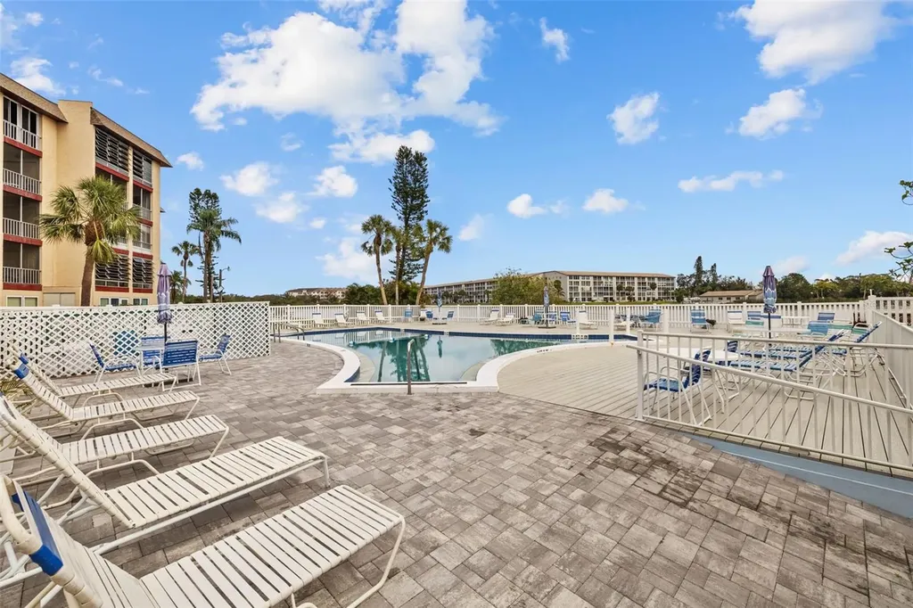 4126 Heron Way Bradenton FL 34205