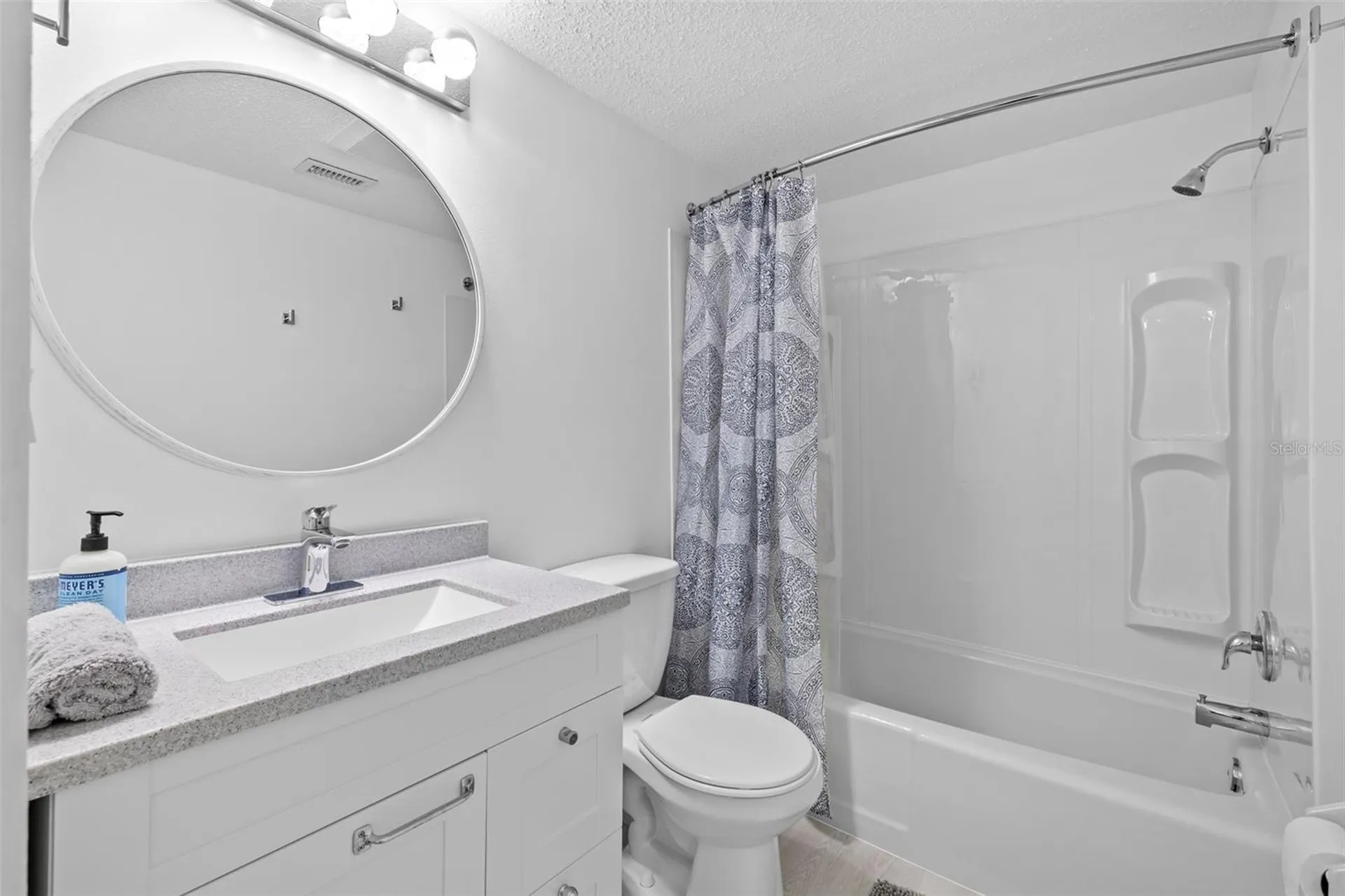 4126 Heron Way Bradenton FL 34205