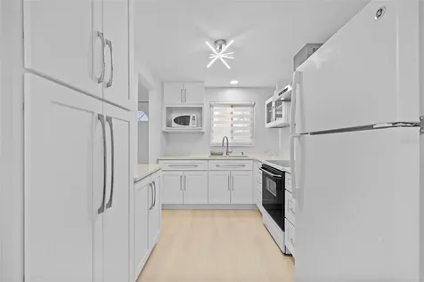 4126 Heron Way Bradenton FL 34205