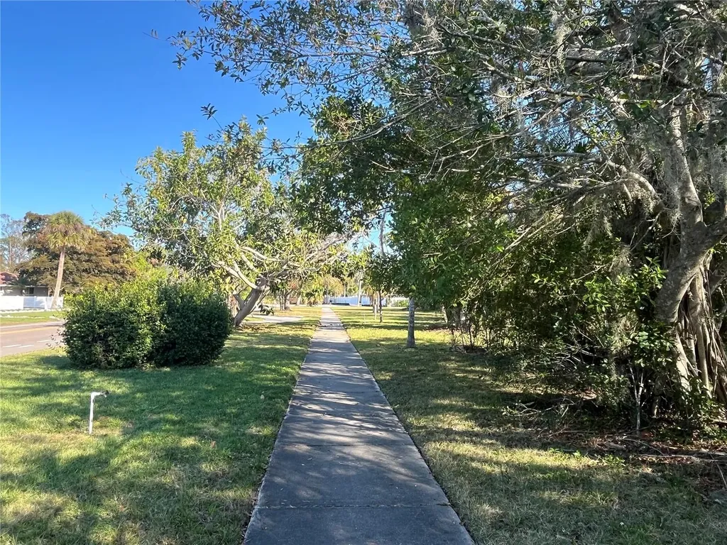 2470 Ringling Boulevard Sarasota FL 34237
