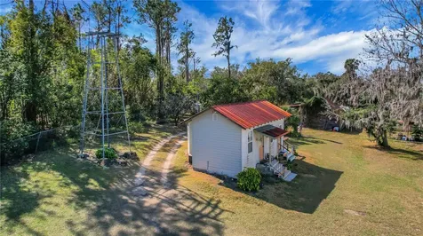 9210 County Road 48 Yalaha FL 34797