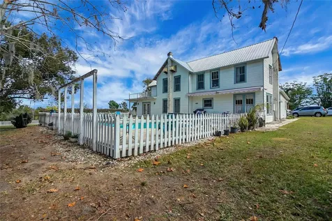 9210 County Road 48 Yalaha FL 34797