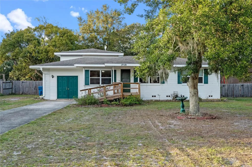 1719 Pine Avenue Deland FL 32724