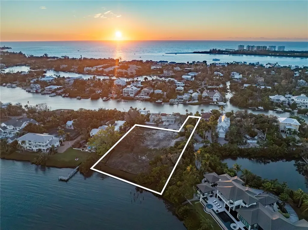 3821 Flamingo Avenue Sarasota FL 34242