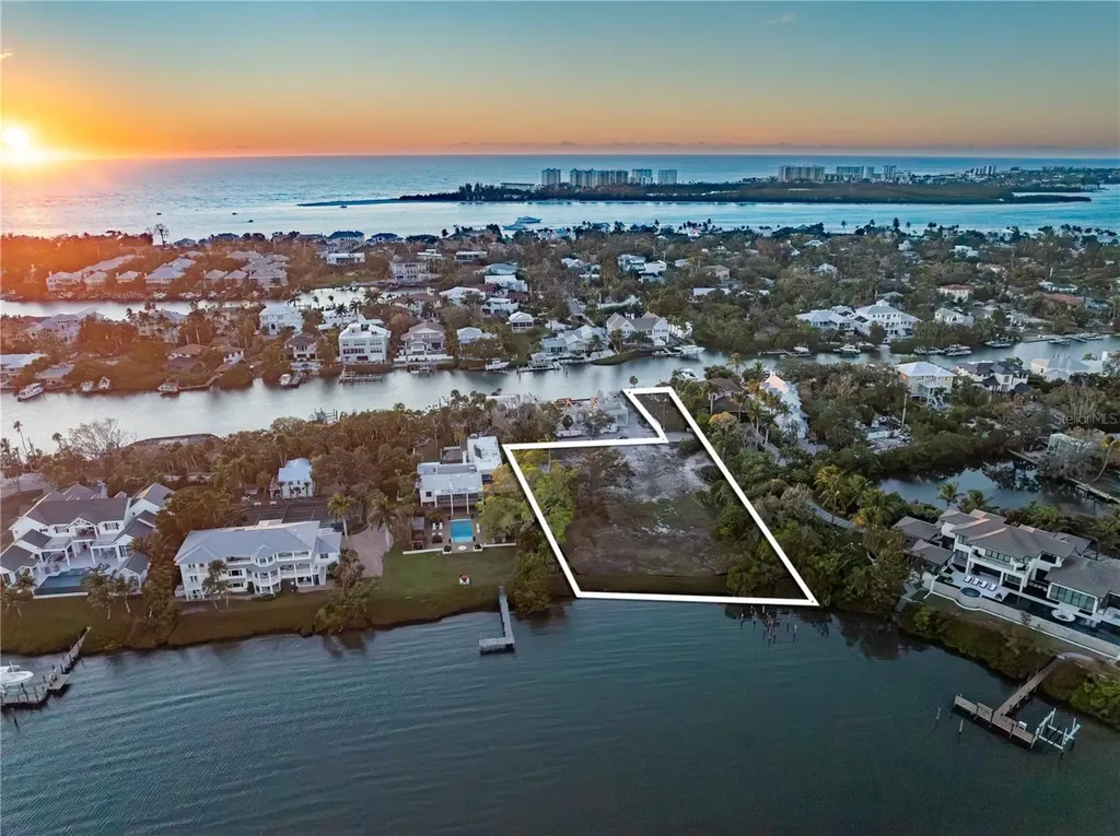 3821 Flamingo Avenue Sarasota FL 34242
