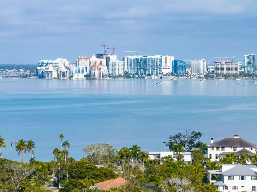 3821 Flamingo Avenue Sarasota FL 34242