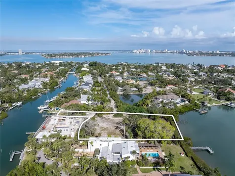 3821 Flamingo Avenue Sarasota FL 34242