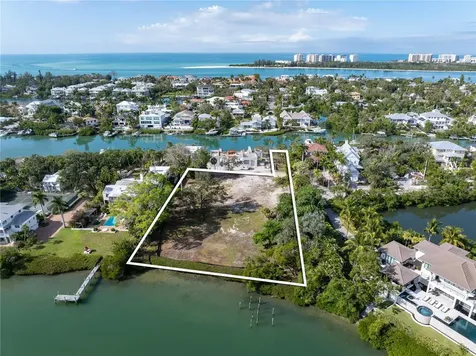 3821 Flamingo Avenue Sarasota FL 34242