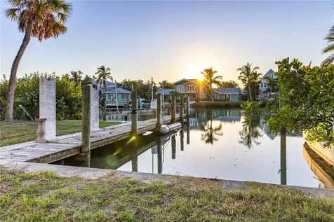 3821 Flamingo Avenue Sarasota FL 34242