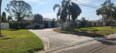 5253 Dover Street NE St Petersburg FL 33703