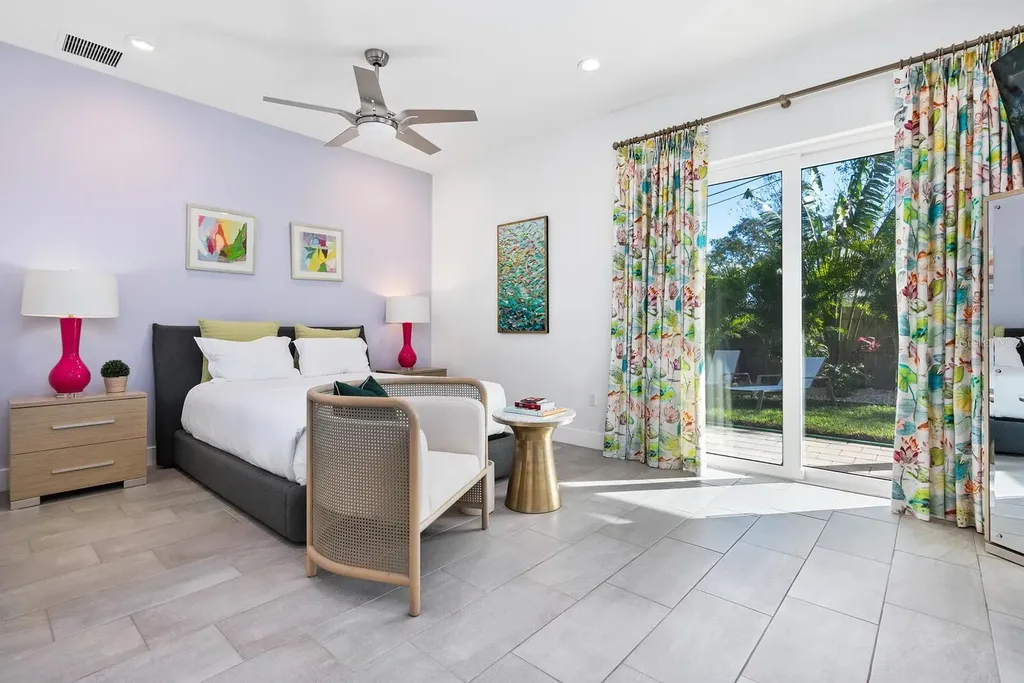 2254 Hawthorne Street Sarasota FL 34239