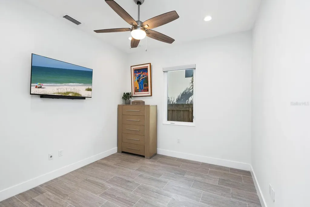 2254 Hawthorne Street Sarasota FL 34239