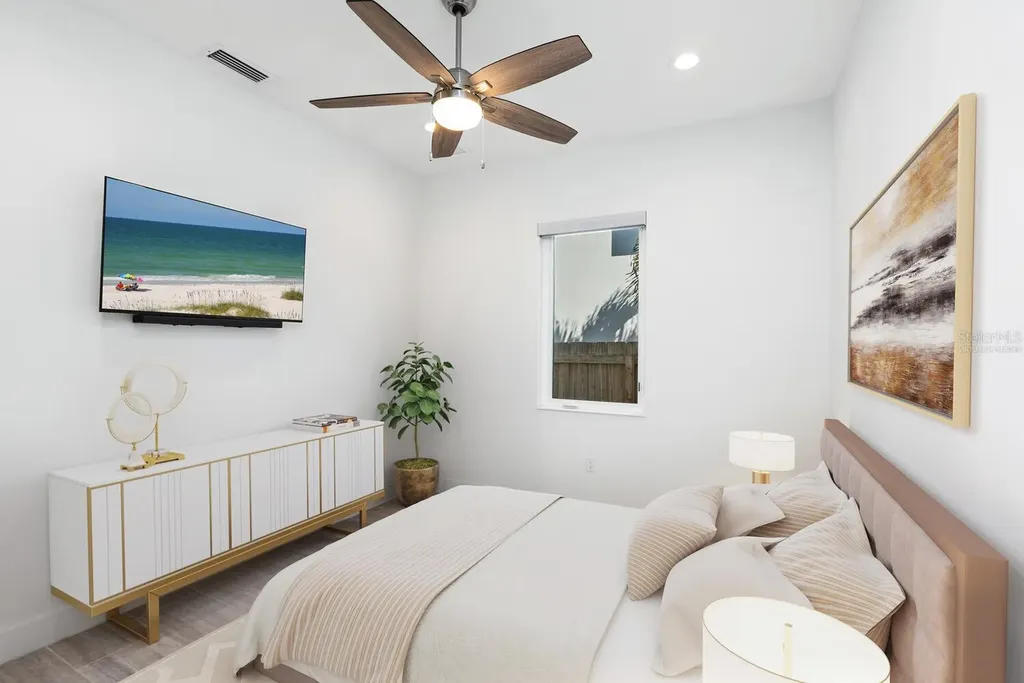 2254 Hawthorne Street Sarasota FL 34239