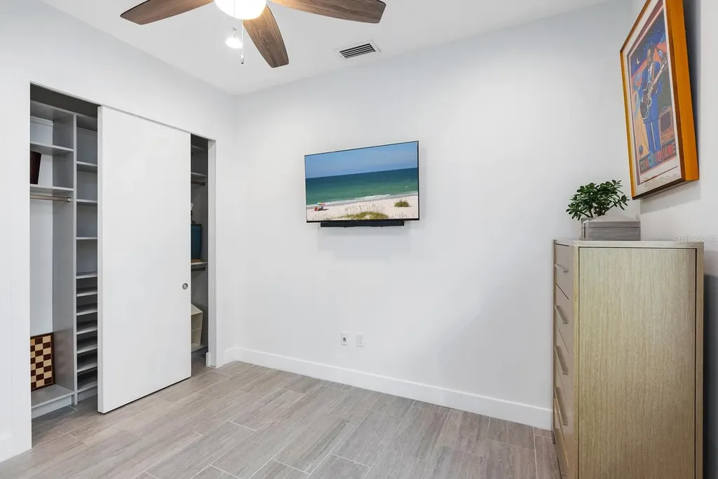 2254 Hawthorne Street Sarasota FL 34239