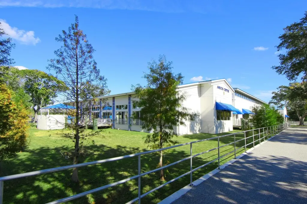 2254 Hawthorne Street Sarasota FL 34239