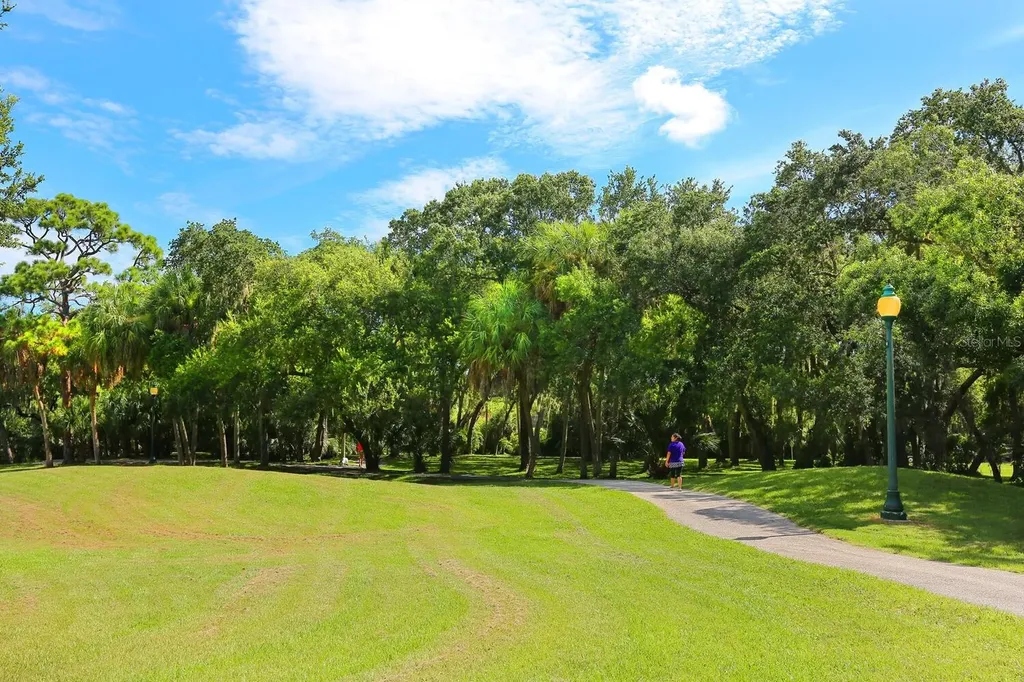 2254 Hawthorne Street Sarasota FL 34239