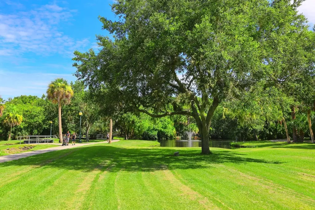 2254 Hawthorne Street Sarasota FL 34239