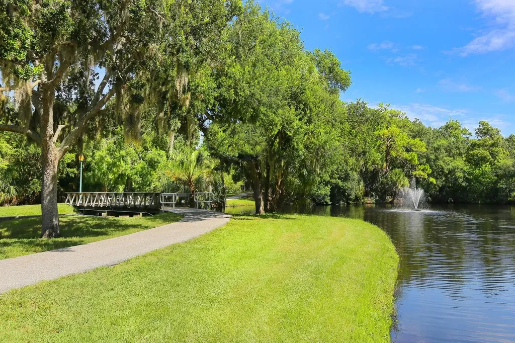 2254 Hawthorne Street Sarasota FL 34239