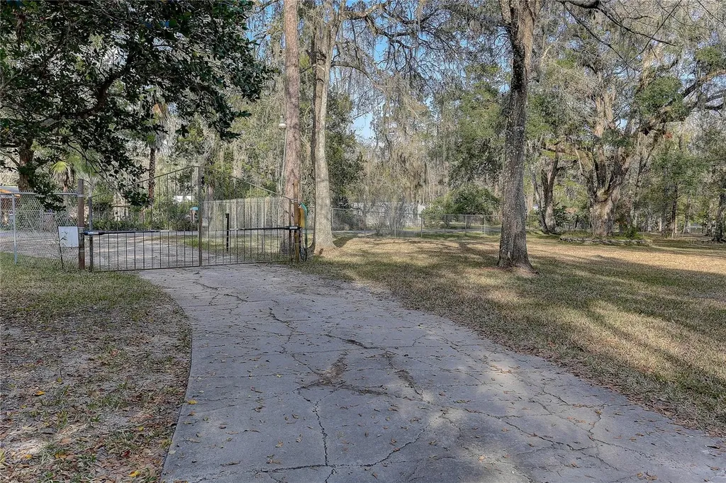 20490 Pinewood Dairy Road Brooksville FL 34601