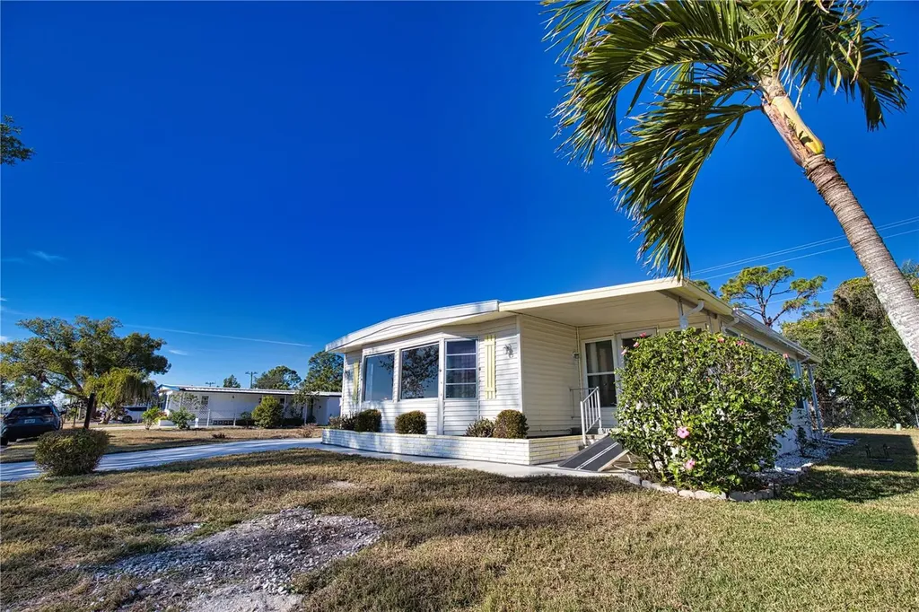204 La Costa North Port FL 34287