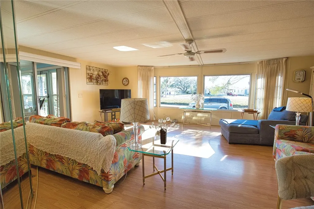 204 La Costa North Port FL 34287