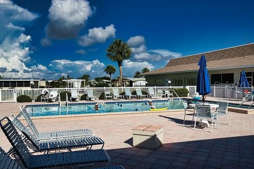 204 La Costa North Port FL 34287