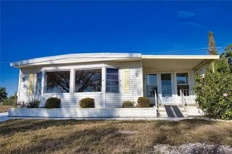 204 La Costa North Port FL 34287