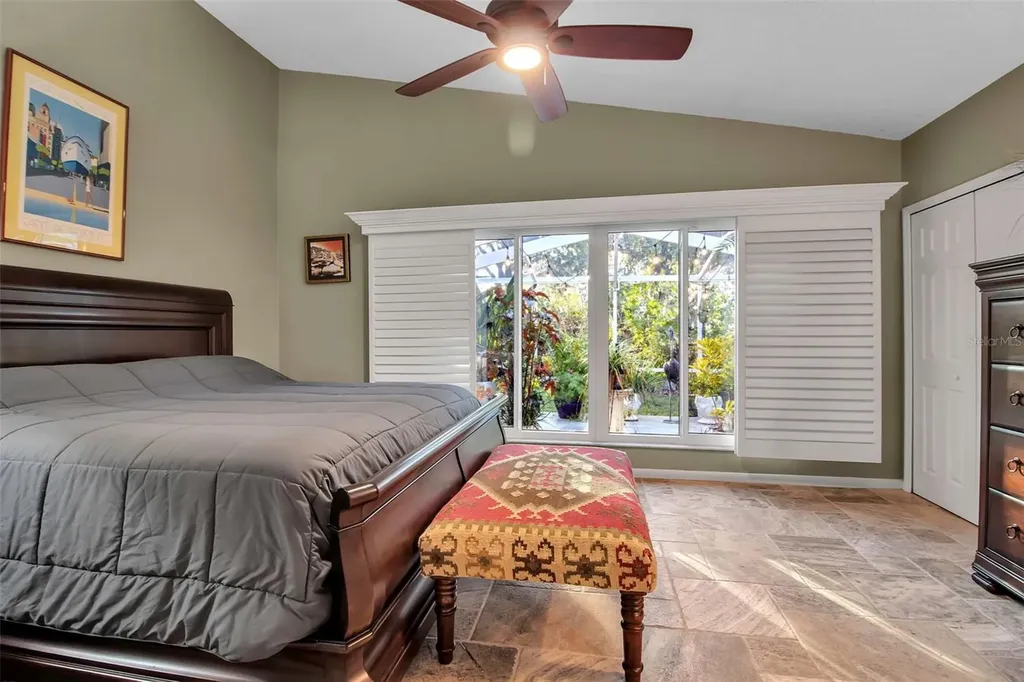 5232 White Sand Circle NE St Petersburg FL 33703