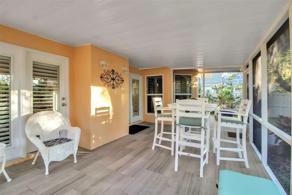5232 White Sand Circle NE St Petersburg FL 33703