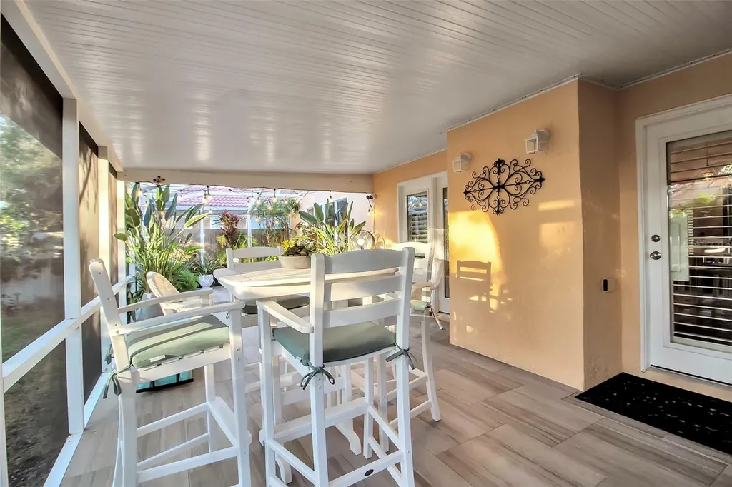 5232 White Sand Circle NE St Petersburg FL 33703