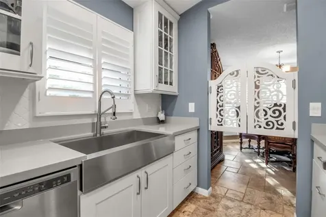 5232 White Sand Circle NE St Petersburg FL 33703