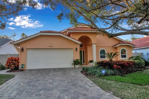 5232 White Sand Circle NE St Petersburg FL 33703